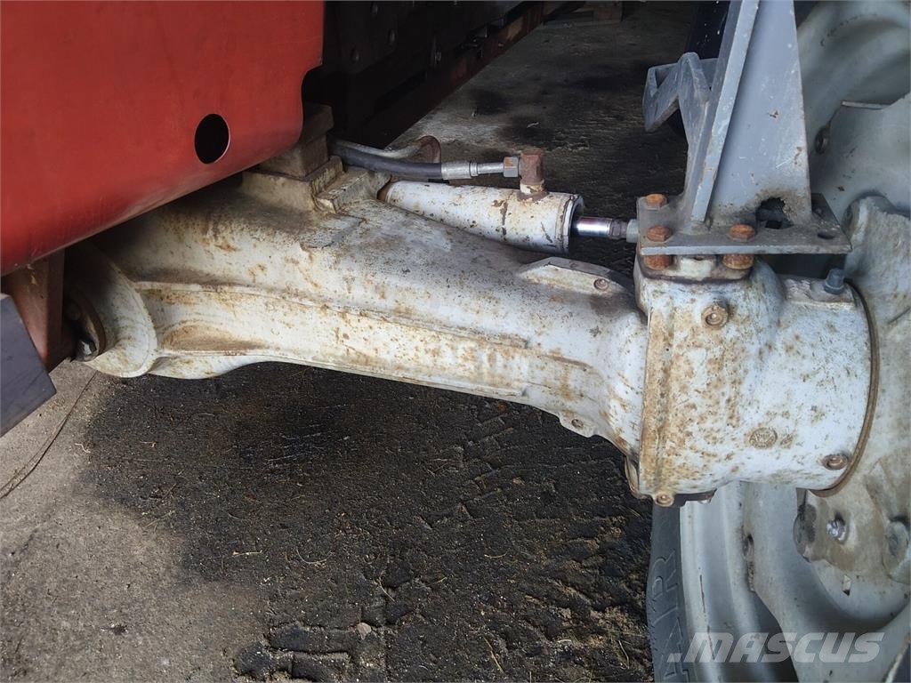 Massey Ferguson 2620 الجرارات