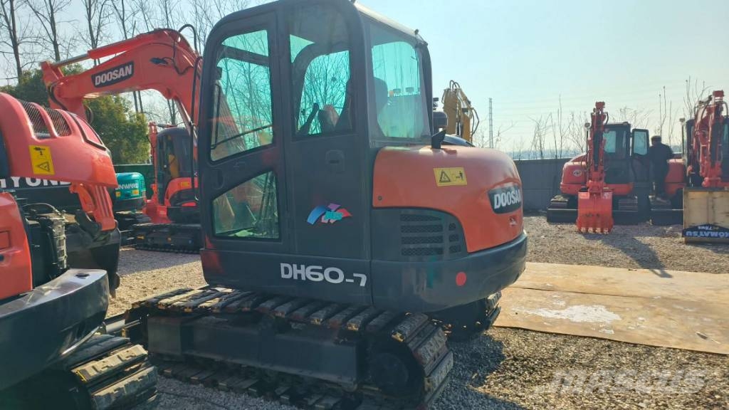 Doosan DH 60 小型挖掘机