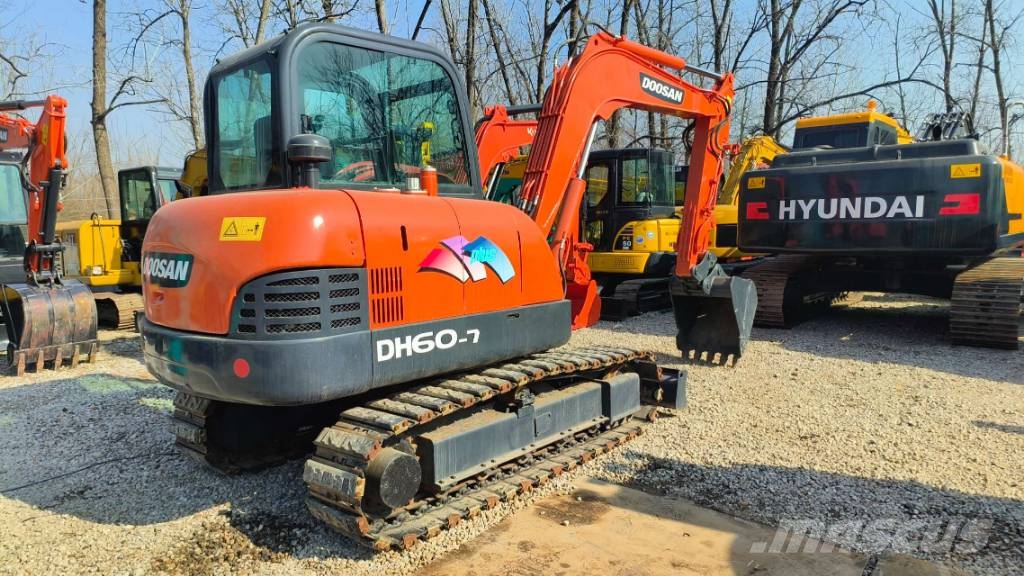 Doosan DH 60 小型挖掘机