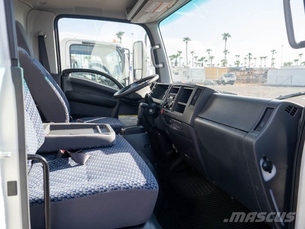 Isuzu NRR Грузовики-Фургоны