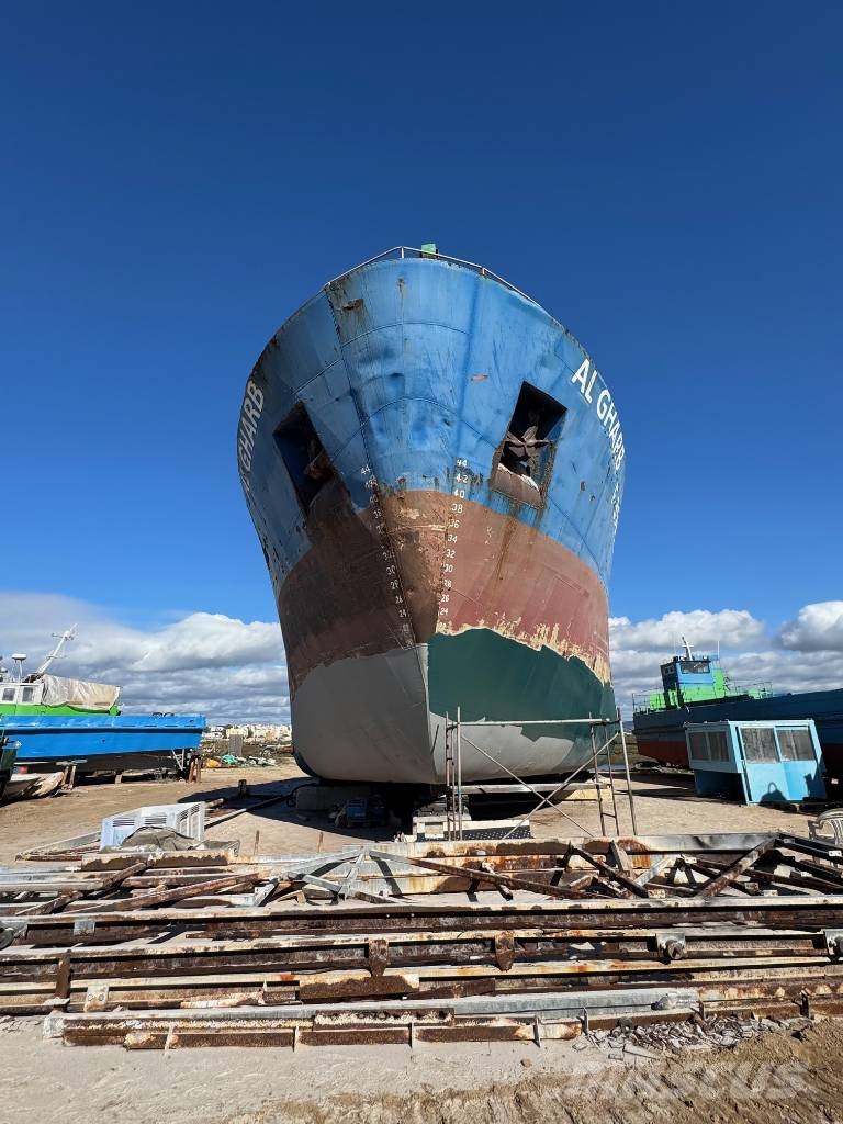YORKSHIRE DRY DOCK CO LDA Trailing suction hopper Dredgers
