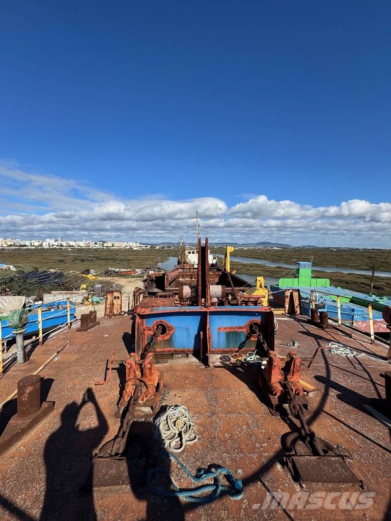 YORKSHIRE DRY DOCK CO LDA Trailing suction hopper Dredgers