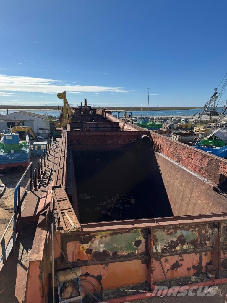YORKSHIRE DRY DOCK CO LDA Trailing suction hopper Dredgers