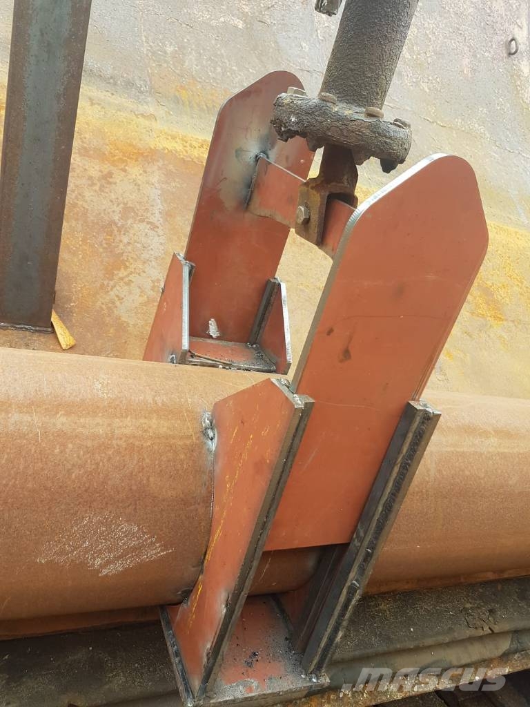 YORKSHIRE DRY DOCK CO LDA Trailing suction hopper Dredgers