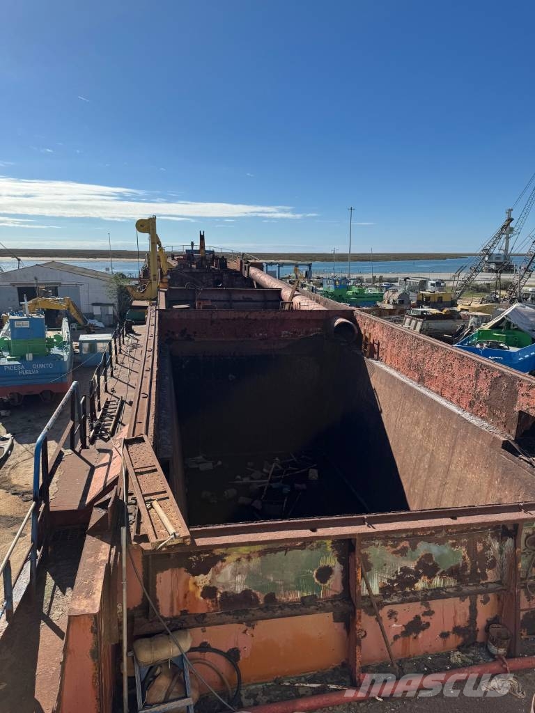 YORKSHIRE DRY DOCK CO LDA Trailing suction hopper Dredgers