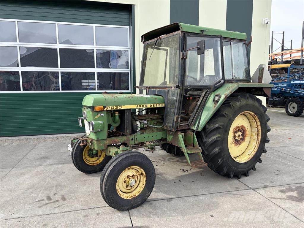 John Deere 2030 Traktorer
