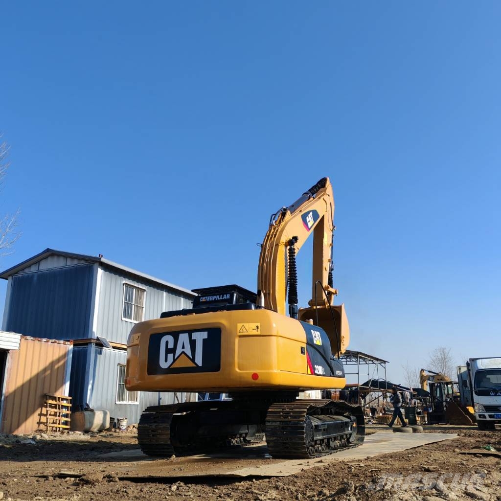 CAT 320 D Excavatoare pe șenile
