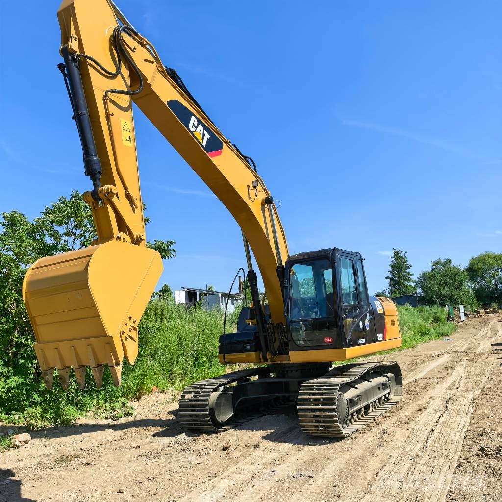 CAT 320 D Excavatoare pe șenile
