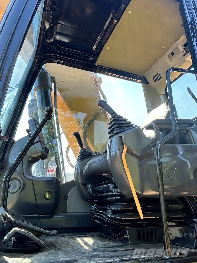 CAT 320 D Excavatoare pe șenile
