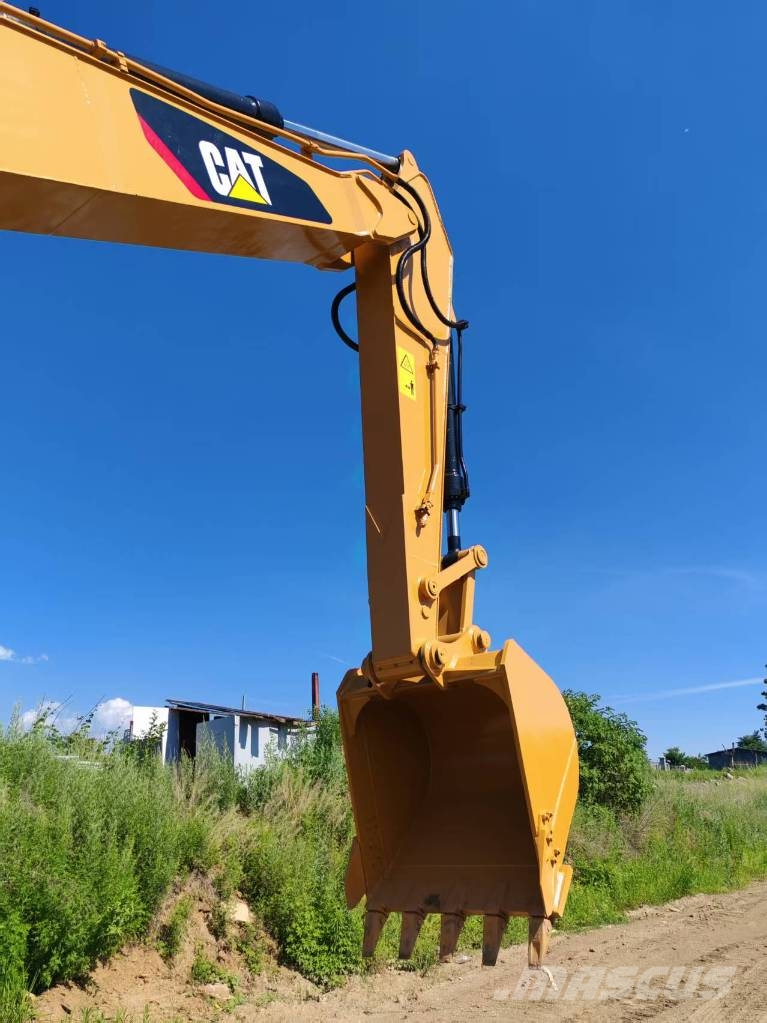 CAT 320 D Excavatoare pe șenile
