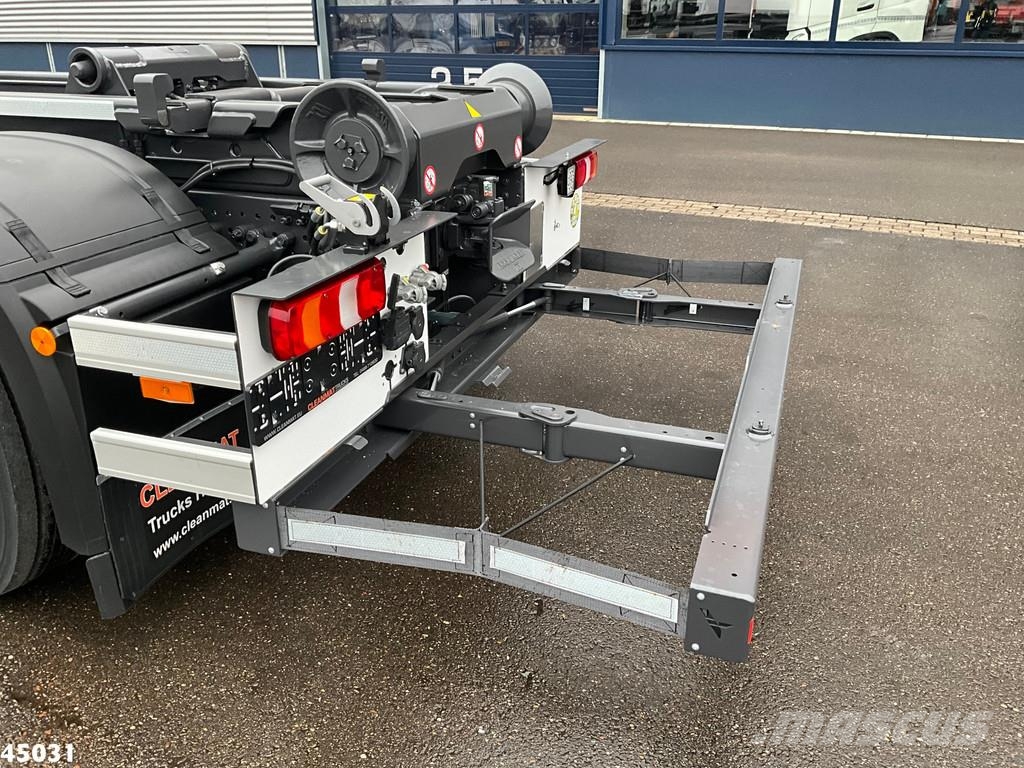 Mercedes-Benz Actros 2643 VDL 21 Ton haakarmsysteem Камиони с кран с кука