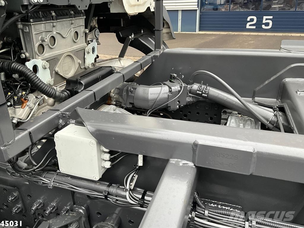 Mercedes-Benz Actros 2643 VDL 21 Ton haakarmsysteem Камиони с кран с кука
