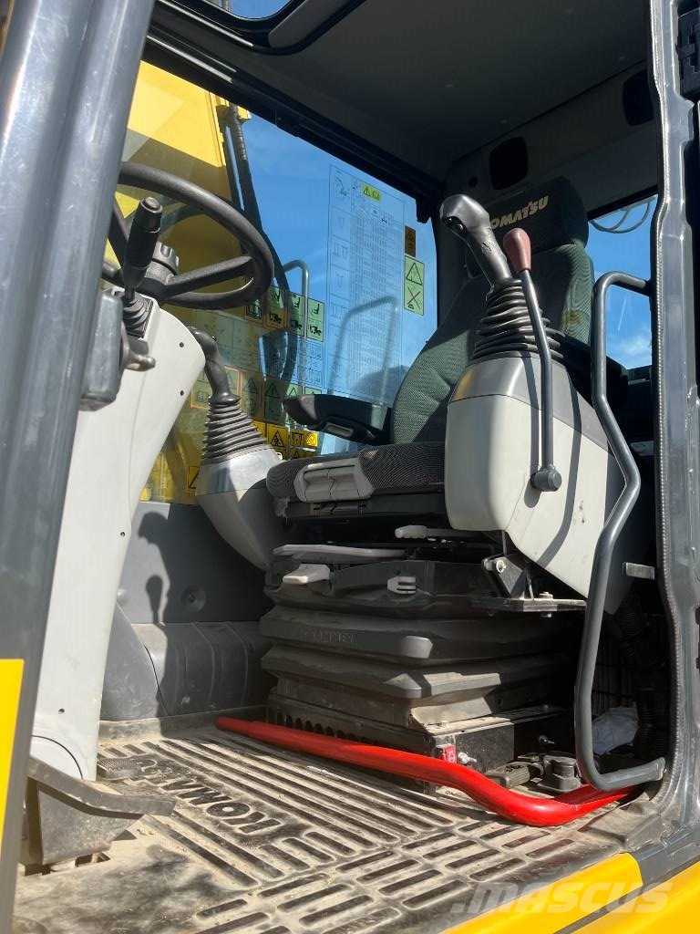 Komatsu PW 148-11 轮式挖掘机