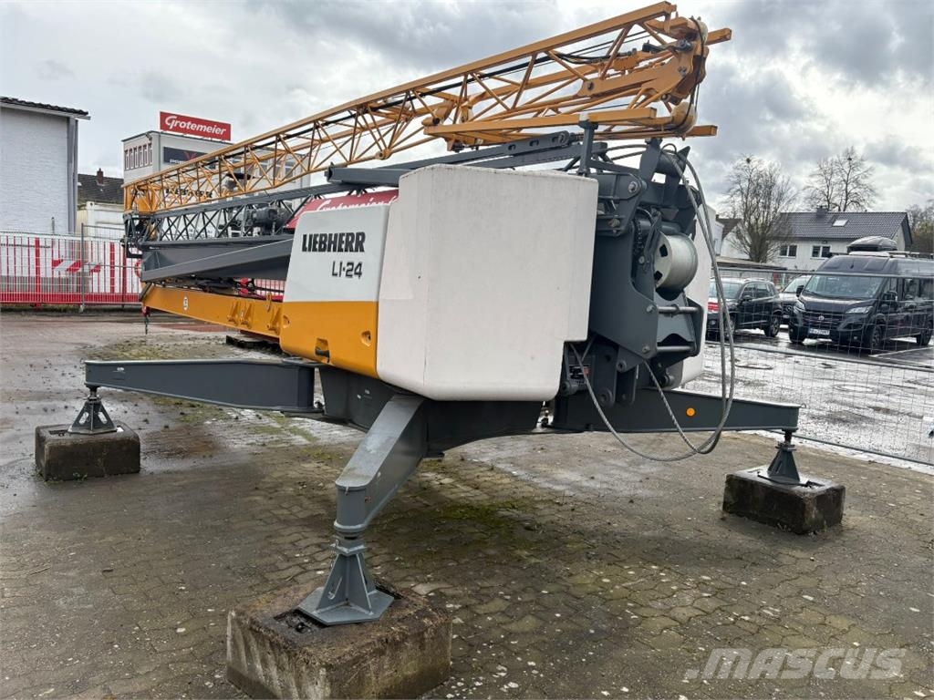 Liebherr L1-24 타워 크레인