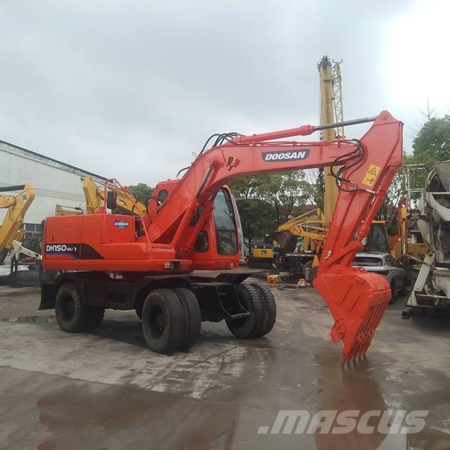 Doosan 150 W-7 Колісні екскаватори