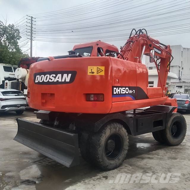 Doosan 150 W-7 Колісні екскаватори