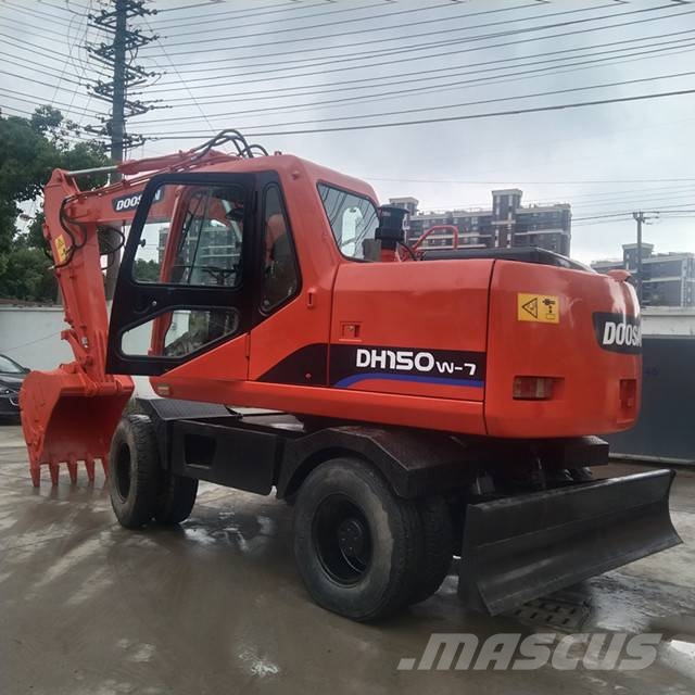 Doosan 150 W-7 Колісні екскаватори