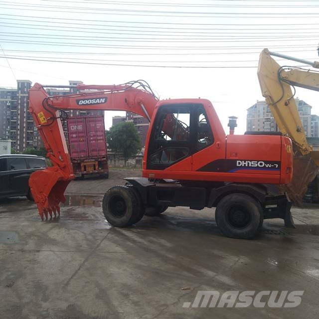 Doosan 150 W-7 Колісні екскаватори