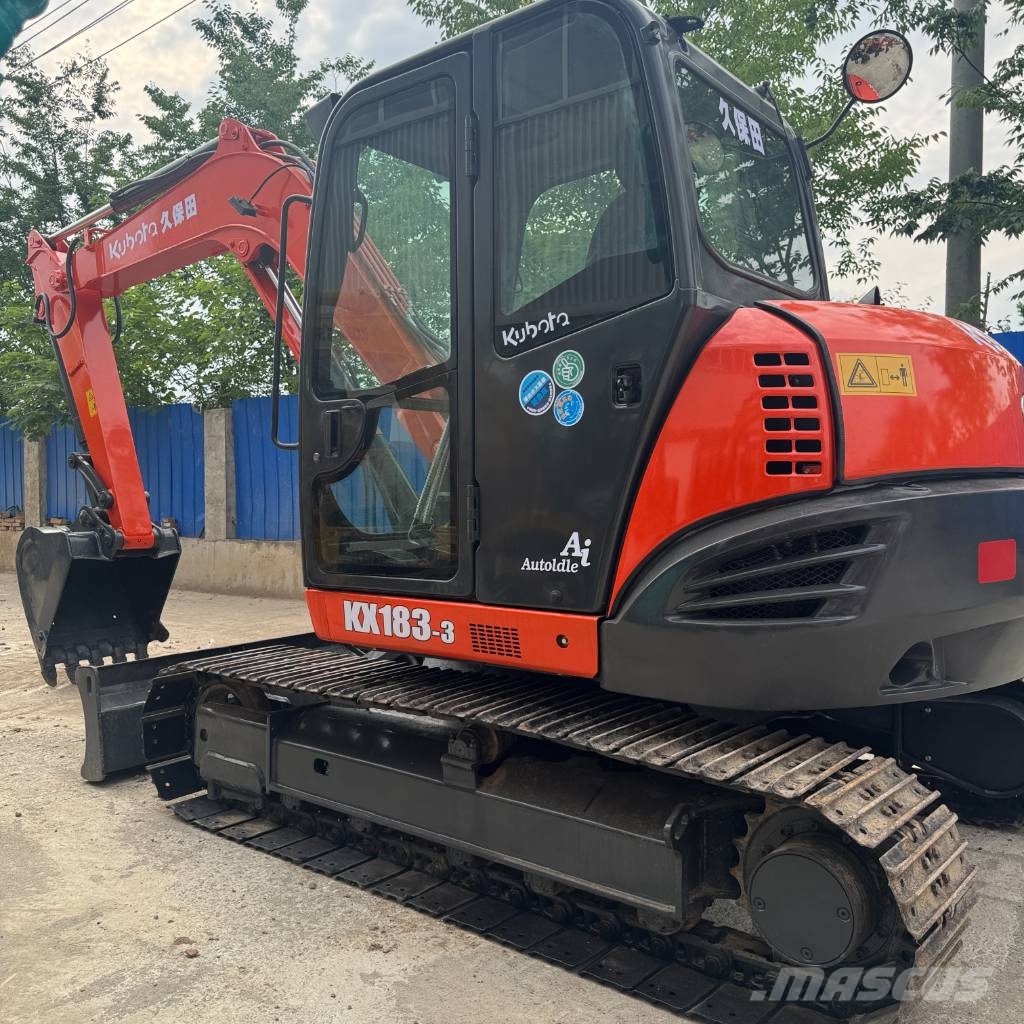 Kubota KX 183 中型挖掘机