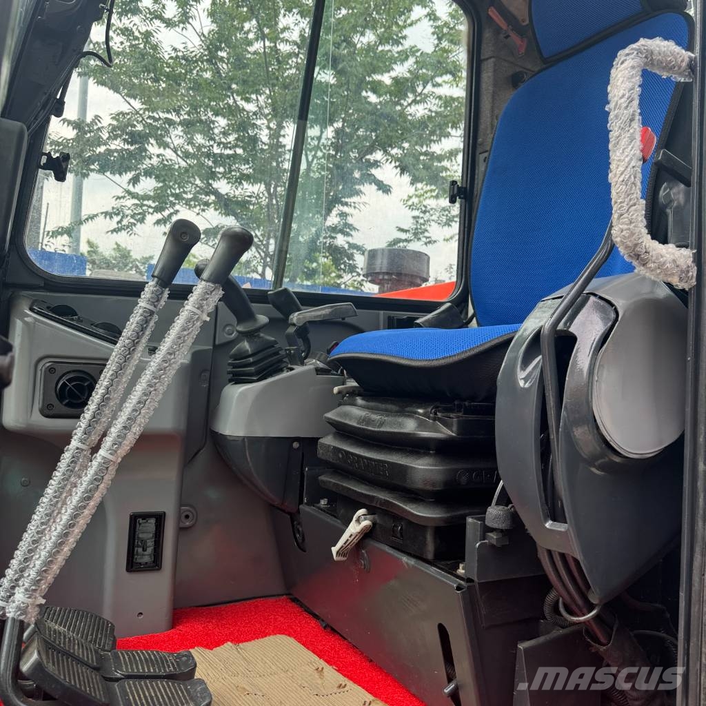 Kubota KX 183 中型挖掘机
