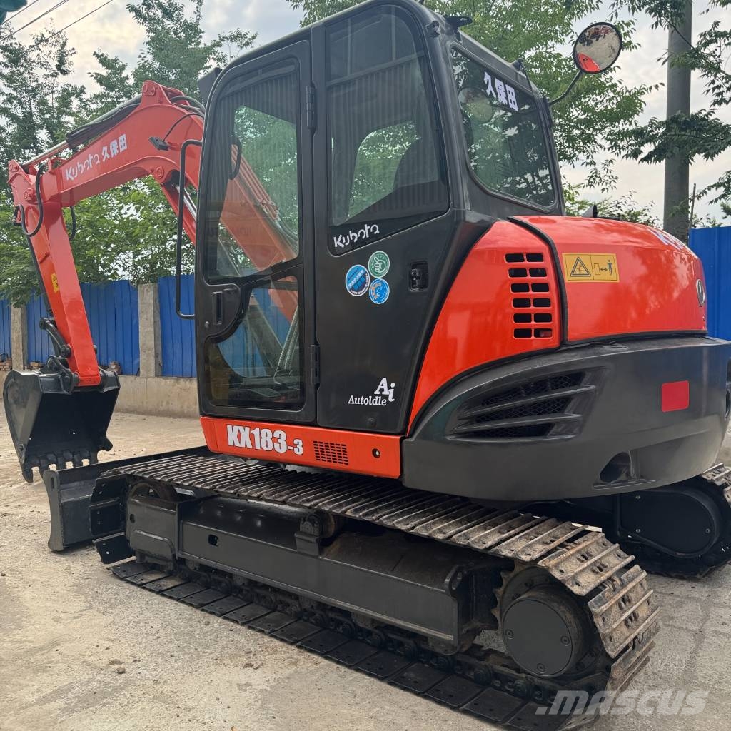 Kubota KX 183 中型挖掘机