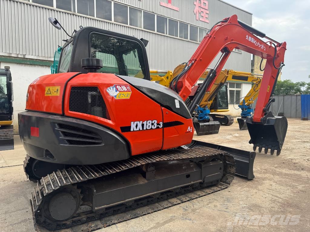 Kubota KX 183 中型挖掘机