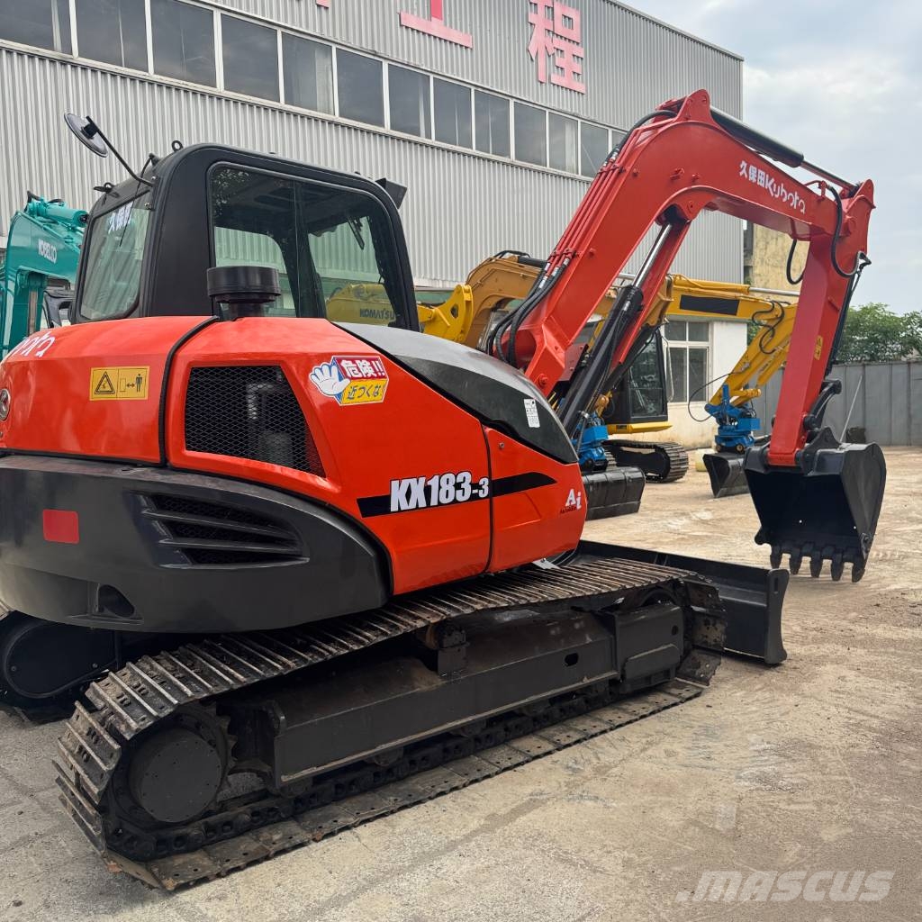 Kubota KX 183 中型挖掘机