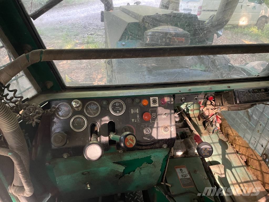 Timberjack 240C Skidders