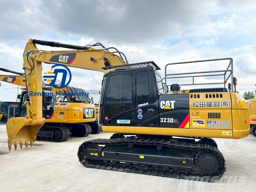 CAT 323 D2L Kāpurķēžu ekskavatori
