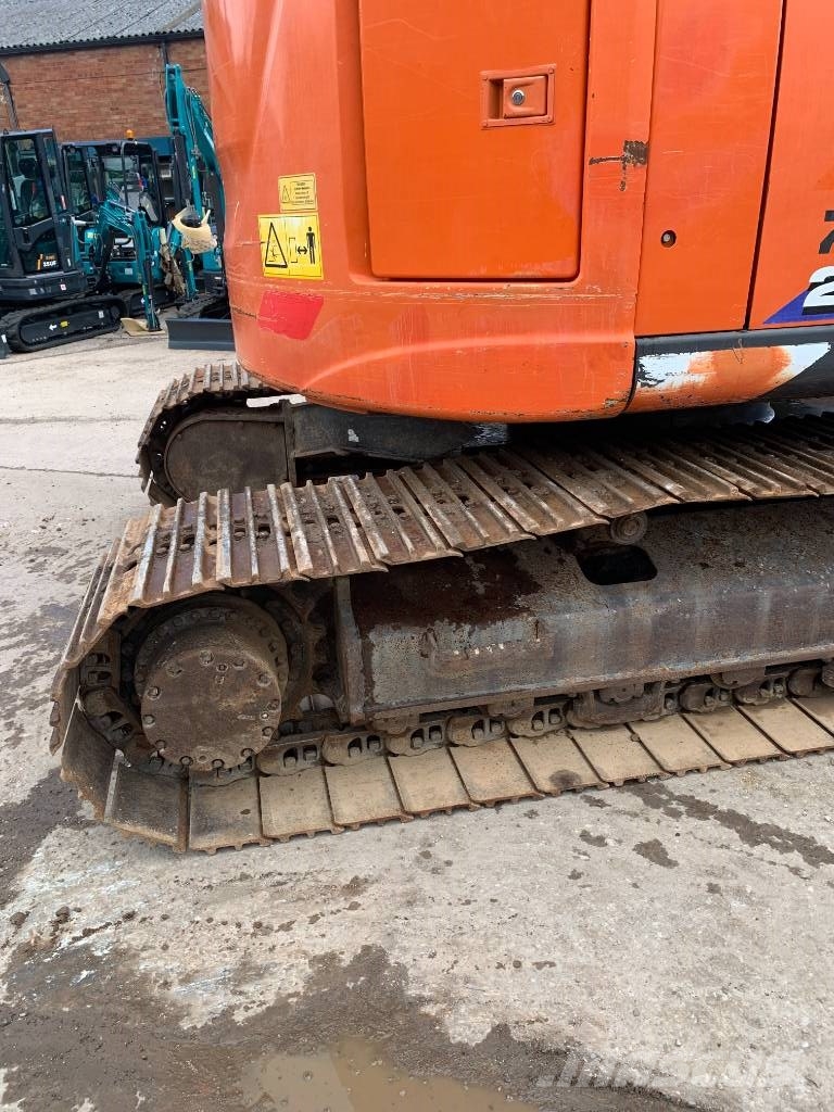 Hitachi ZX 225 US LC-6 Bageri gusjeničari