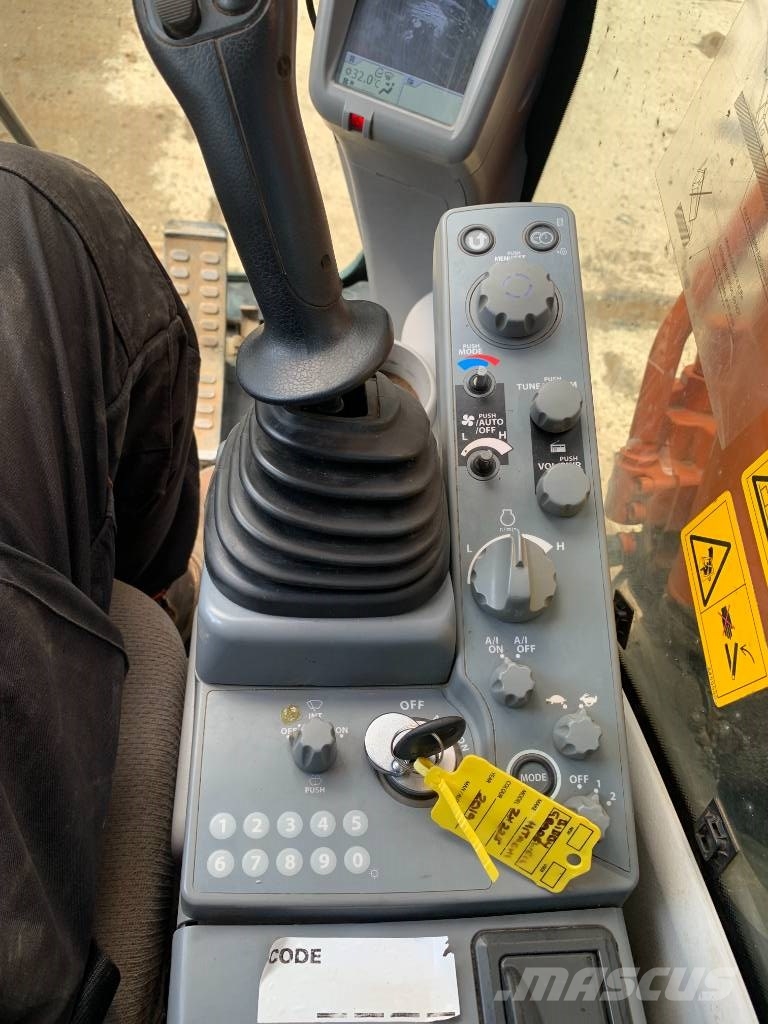 Hitachi ZX 225 US LC-6 Bageri gusjeničari