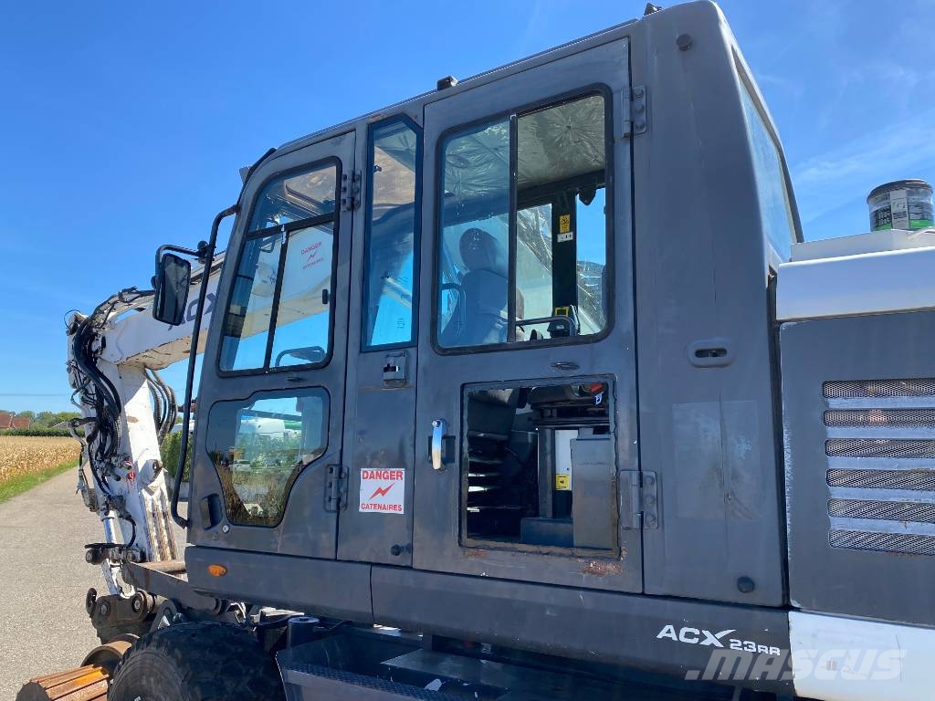 ACX DOOSAN 23 Rail-Route 1er Main a réparer endommagée Escavatori speciali