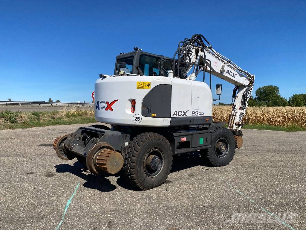 ACX DOOSAN 23 Rail-Route 1er Main a réparer endommagée Escavatori speciali