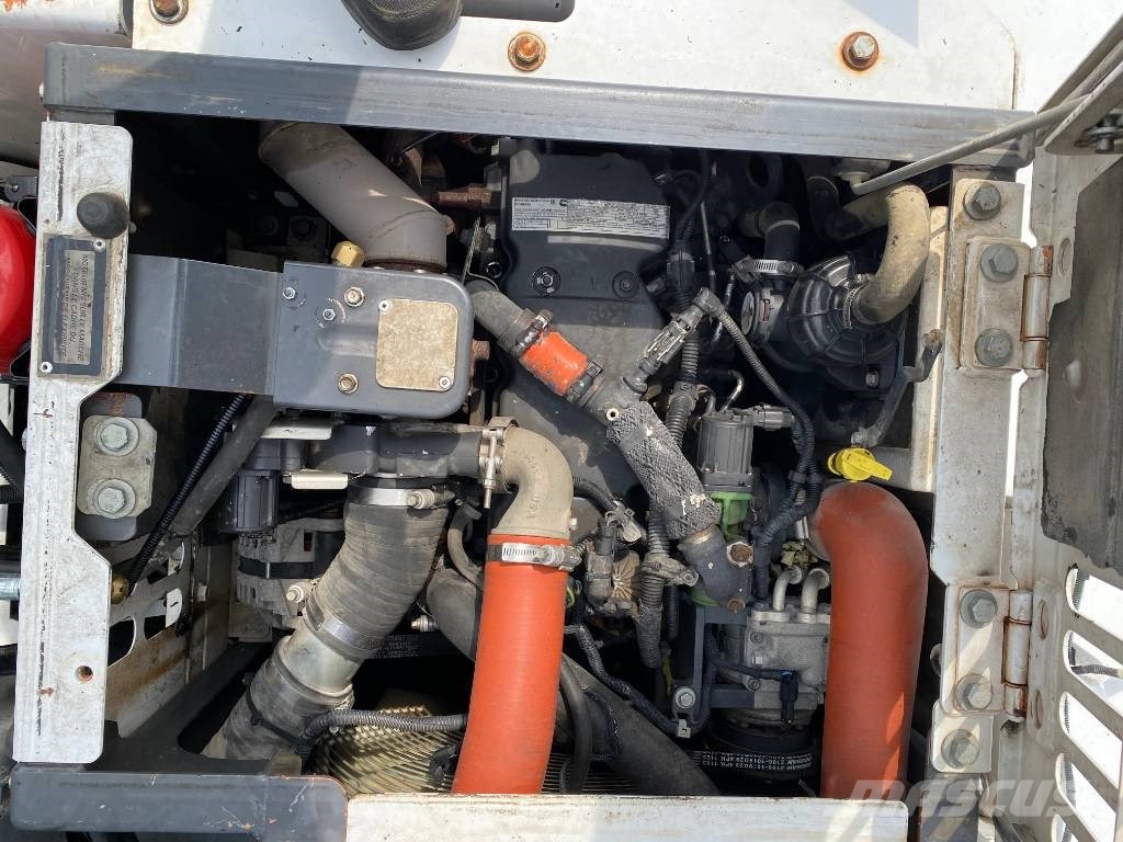 ACX DOOSAN 23 Rail-Route 1er Main a réparer endommagée Escavatori speciali