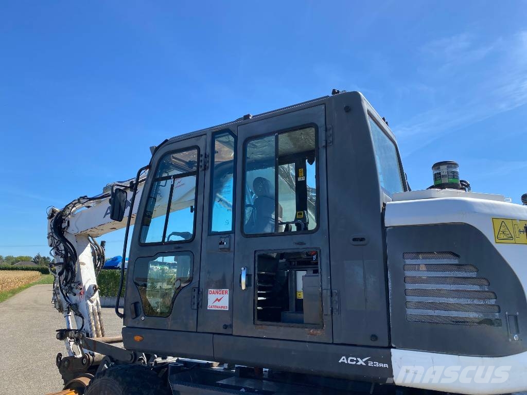 ACX DOOSAN 23 Rail-Route 1er Main a réparer endommagée Escavatori speciali