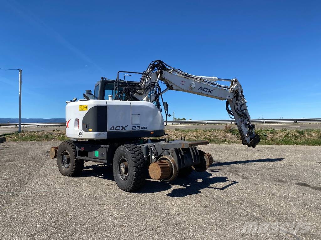 ACX DOOSAN 23 Rail-Route 1er Main a réparer endommagée Escavatori speciali