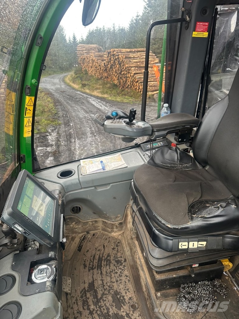 John Deere 1270 G Harvesters