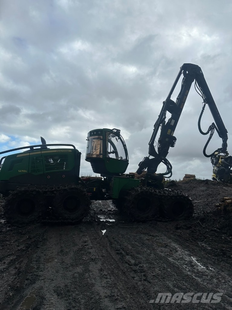 John Deere 1270 G Harvesters