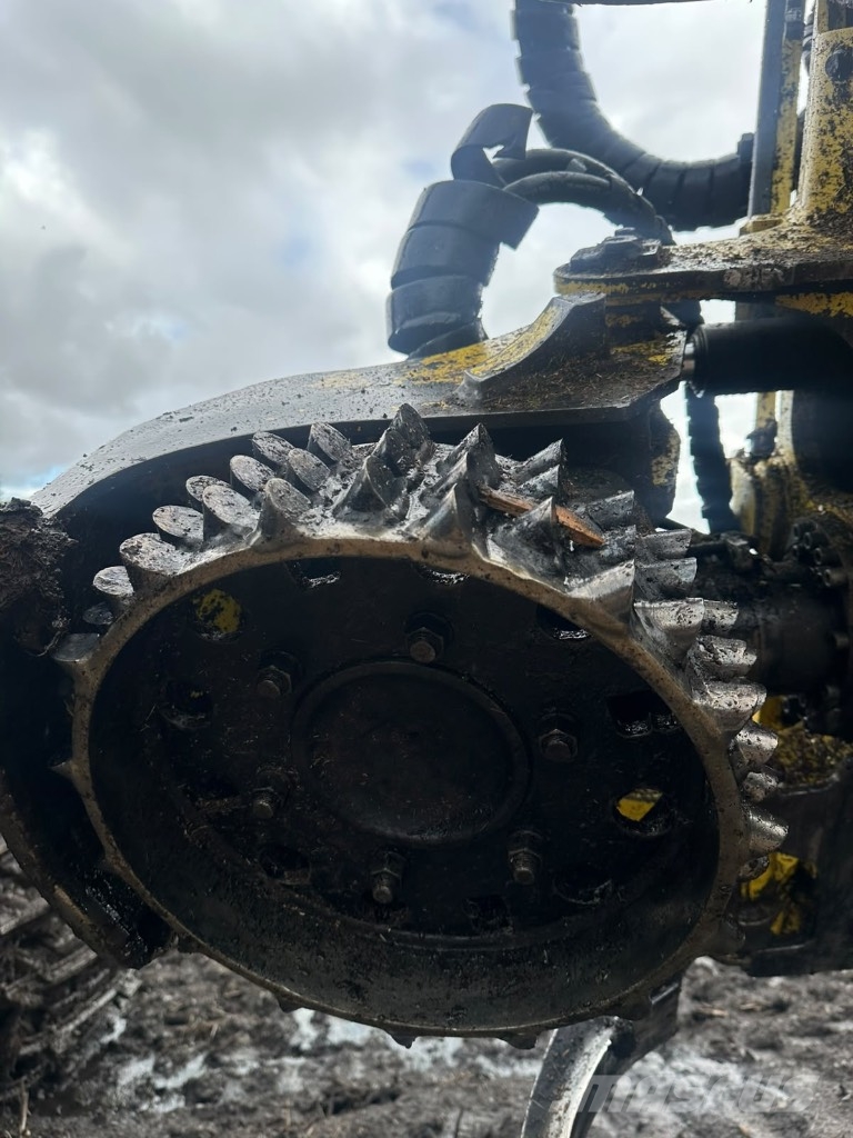John Deere 1270 G Harvesters