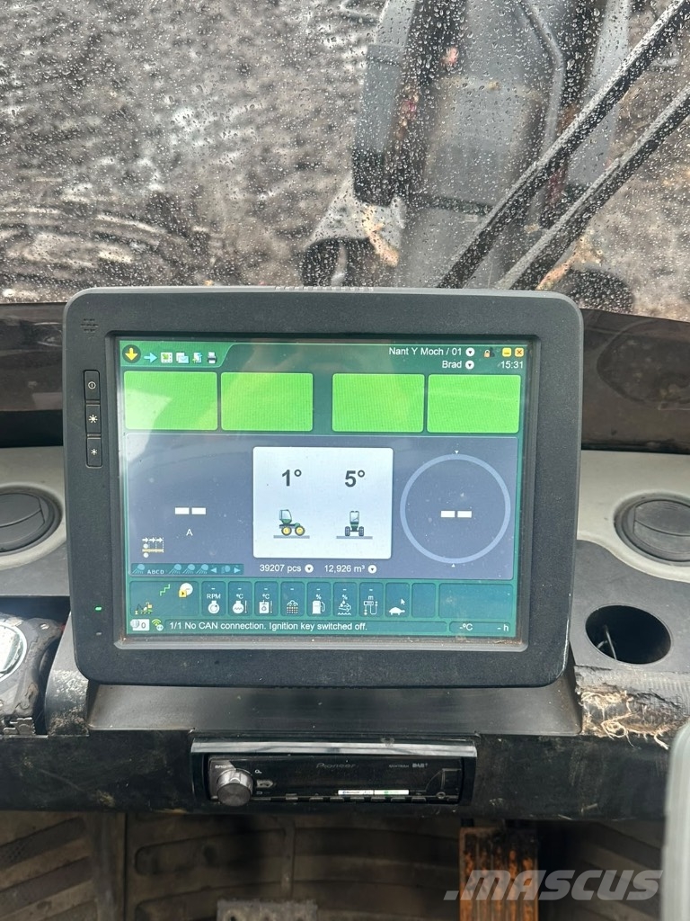 John Deere 1270 G Harvesters
