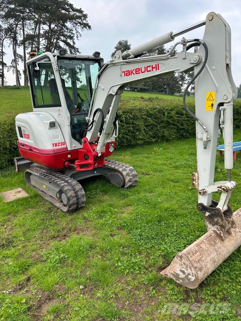 Takeuchi TB 230 Miniescavatori