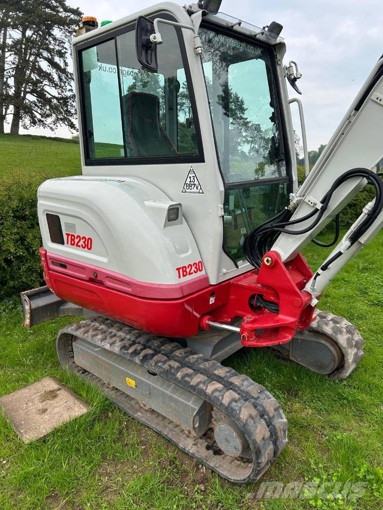 Takeuchi TB 230 Miniescavatori