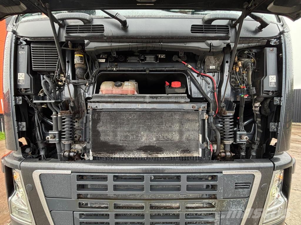 Volvo FH 16 580 6x2 FOR SALE AS CHASSIS / RETARDER / CHA Fülkés alváz