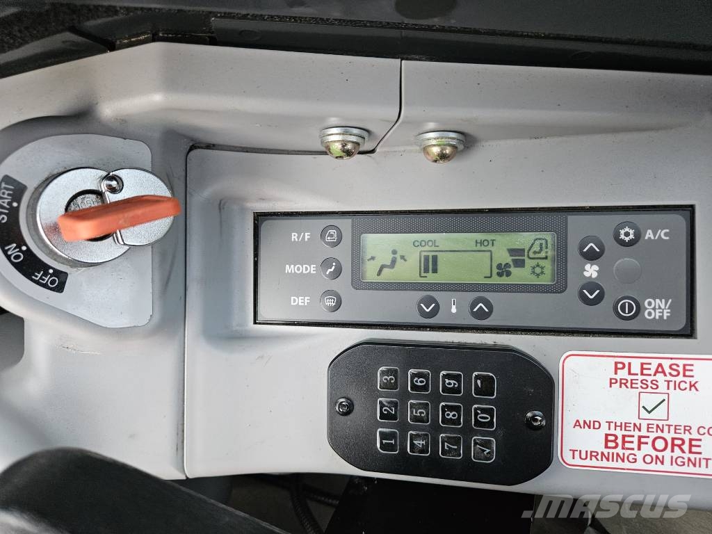 Hitachi ZX 33 U-6 Miniescavadeiras < 7t (Mini escavadeiras)