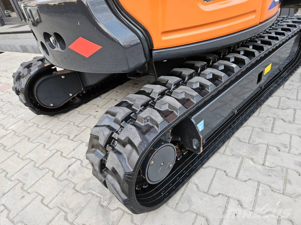 Hitachi ZX 33 U-6 Miniescavadeiras < 7t (Mini escavadeiras)