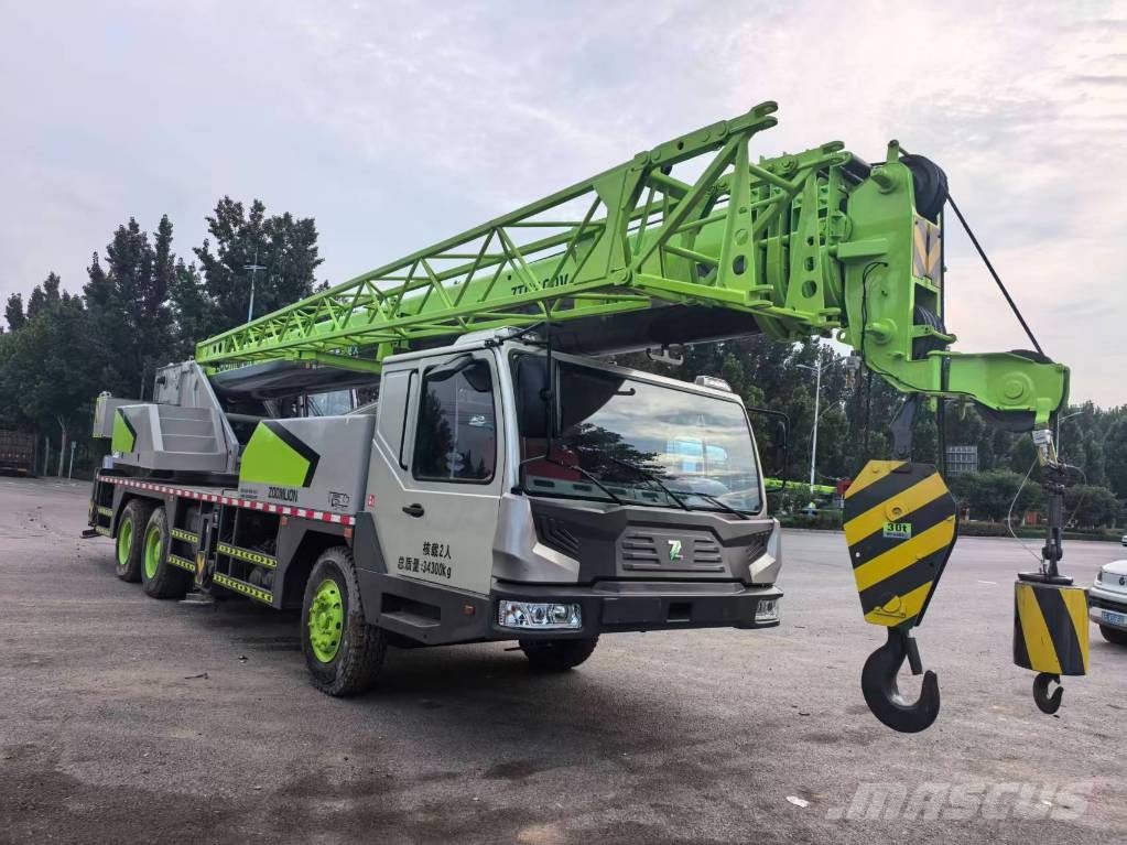 Zoomlion ZTC300V 全地面起重机︳移动式起重机