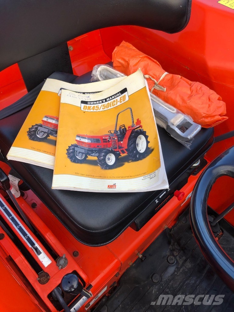 Kioti DK 45 Traktorok