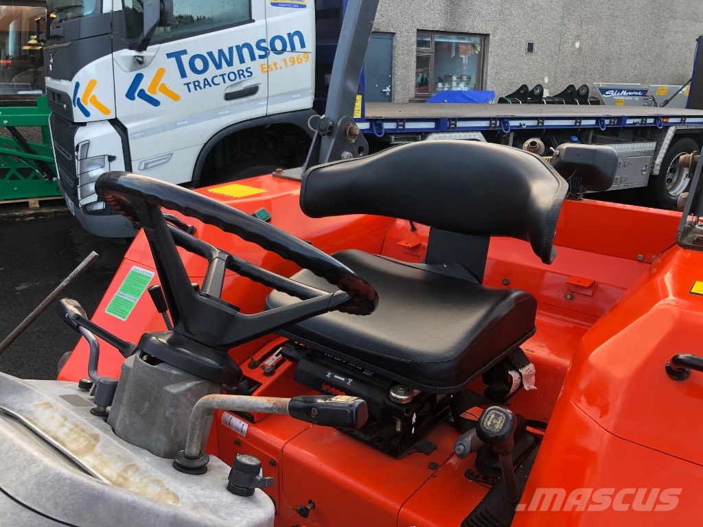 Kioti DK 45 Traktorok
