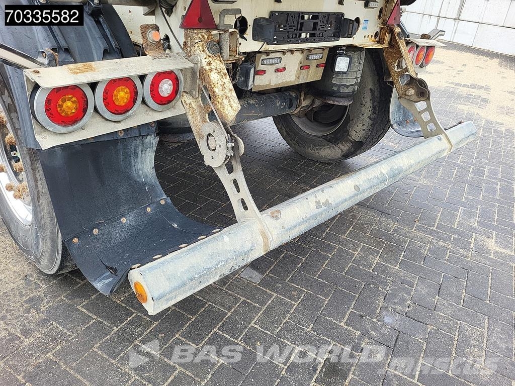 Schmitz Cargobull SGF*S3 3 axles Lift Axle 32m3 Tipptrailer