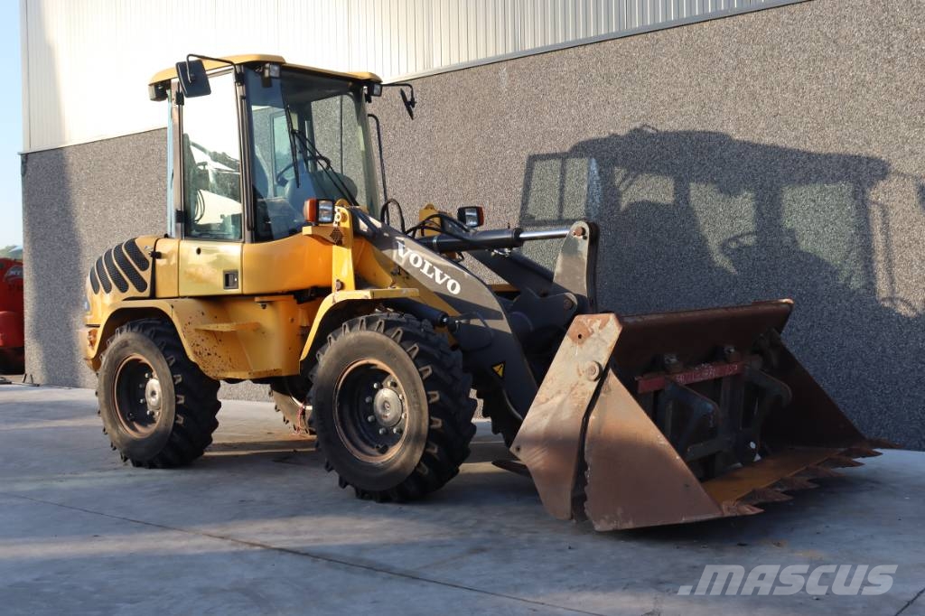 Volvo L 30 B Cargadoras sobre ruedas
